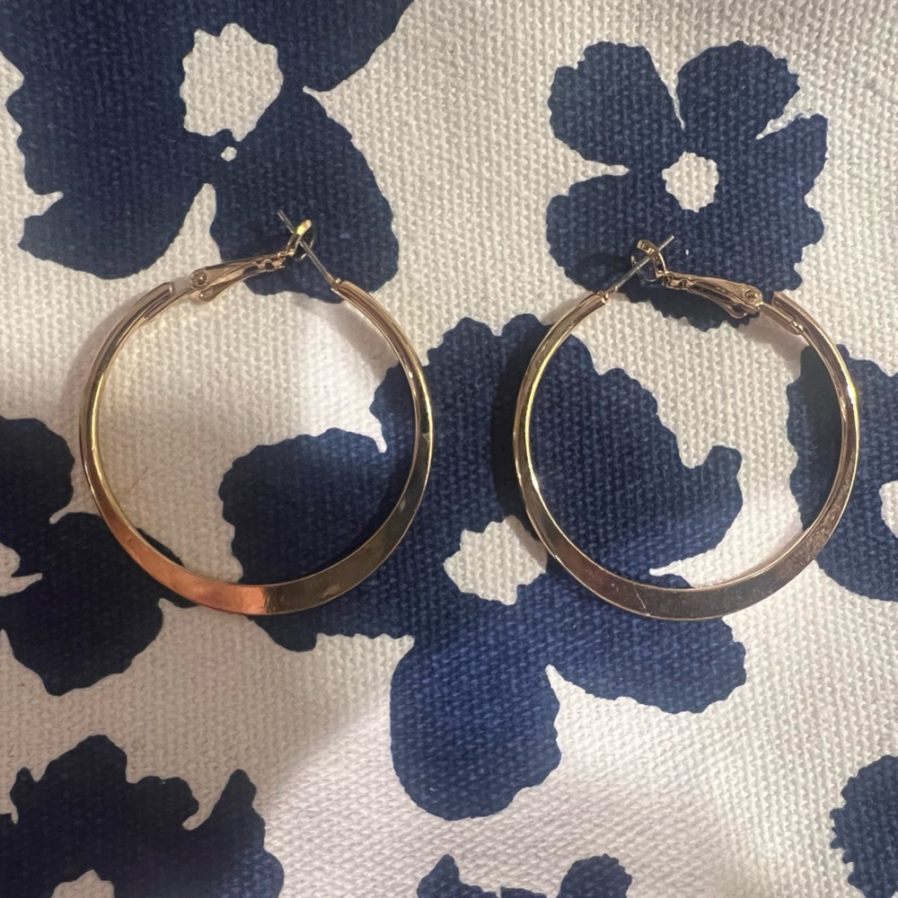 Gold flat hoops